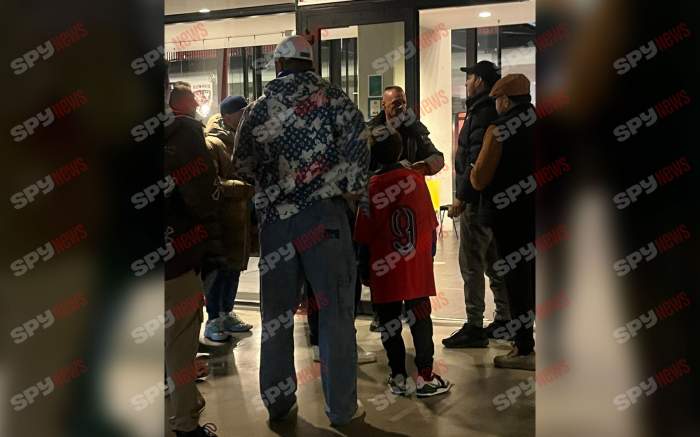 Gabi Bădălău, aroganţe pe stadion! Cu bronzul de Dubai, dar nu cu Bianca Drăguşanu! Cine l-a însoţit! | PAPARAZZI