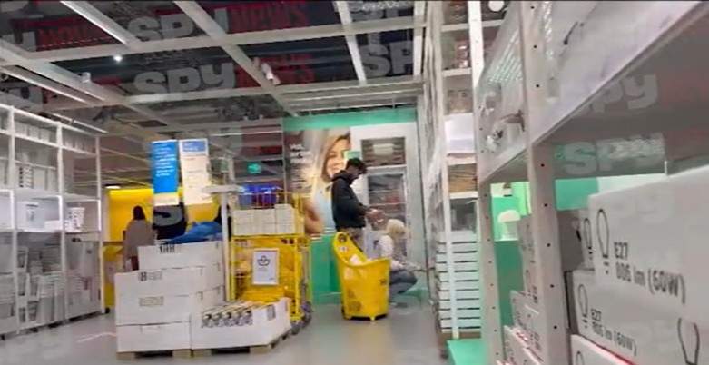 Imagini unice cu Alexandra Stan şi iubitul! Merită premiul de cel mai răbdător partener! Au trecut la nivelul următor? Ce îi dă de gol?