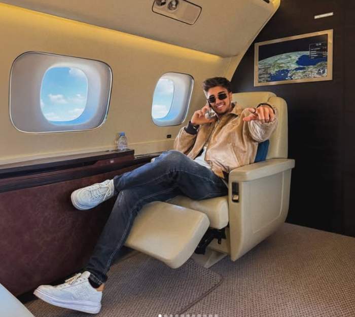 sebastian dobrincu in avion privat