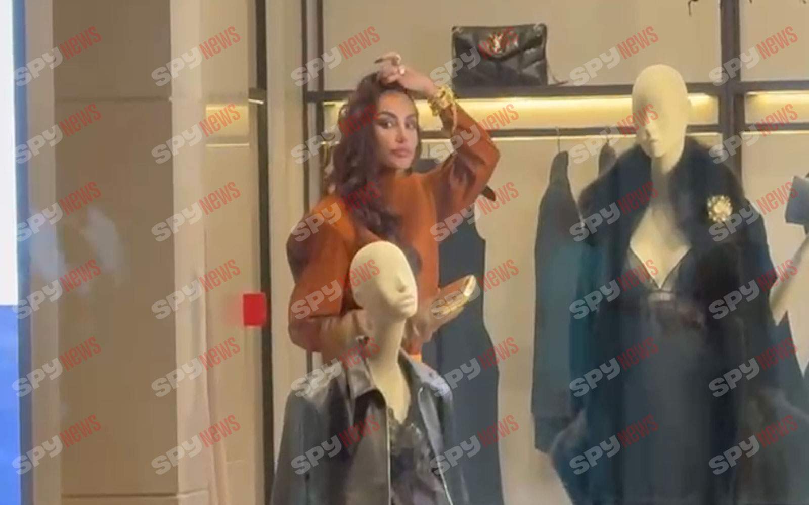 Mădălina Ghenea, apariție care îți taie respirația! Primele declarații ale actriței, după ce s-a reîntors în România. PAPARAZZI