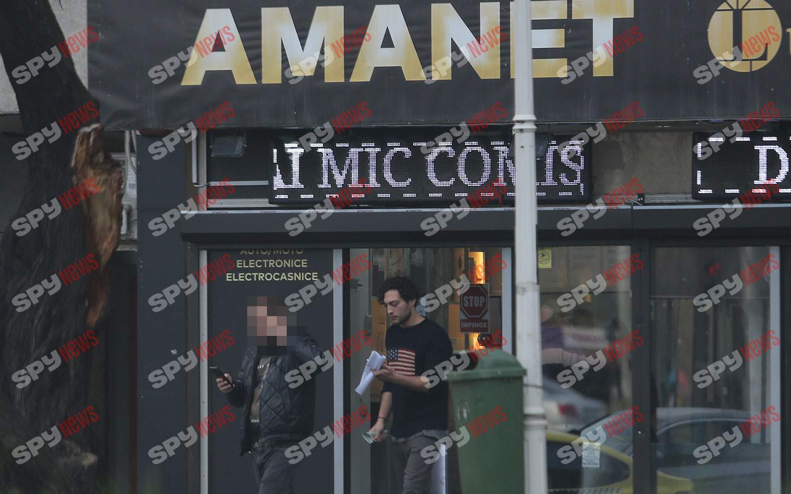 Toto Dumitrescu, comportament dubios, după ce a scăpat de arestul la domiciliu! Îşi lasă telefonul la amanet, din a doua încercare! Imaginile momentului