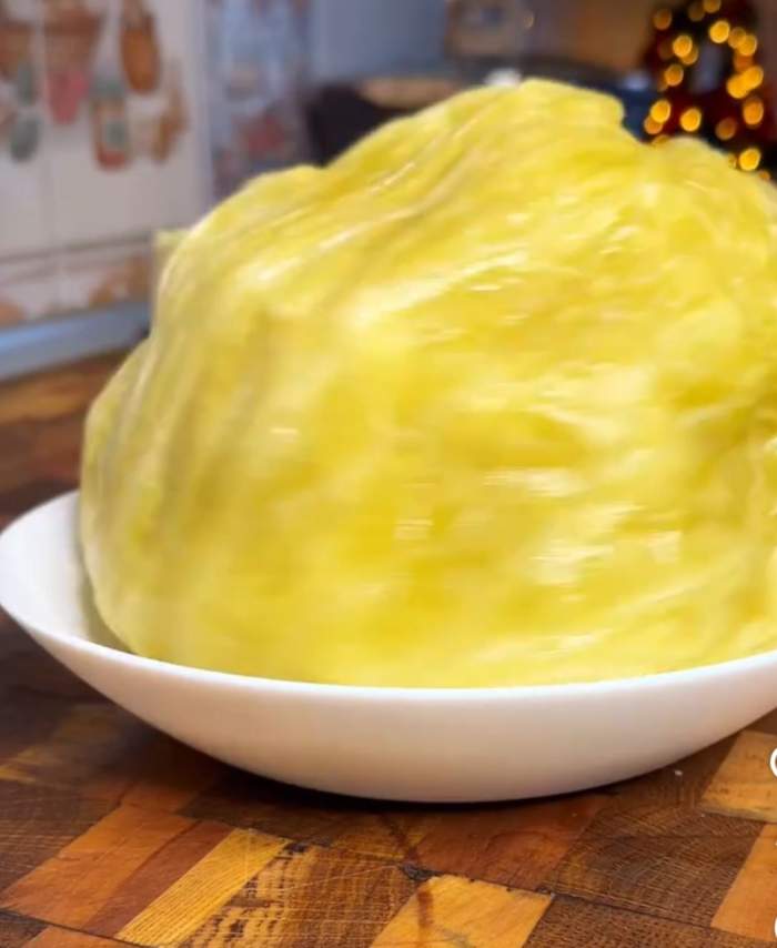 La ce temperatură să ții butoiul cu varză murată ca să nu facă floare? Trucul mai puțin cunoscut al gospodinelor