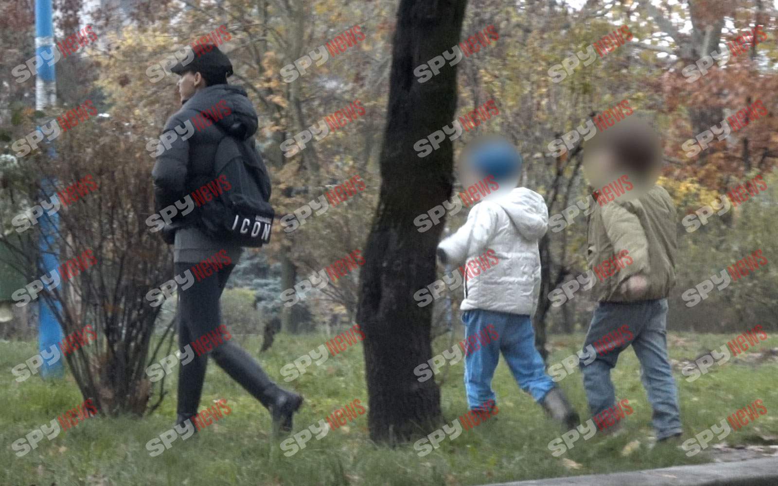 Lavinia Pârva, apariție rară! Este o mămică exemplară! Cum au filmat-o paparazzii Spynews.ro