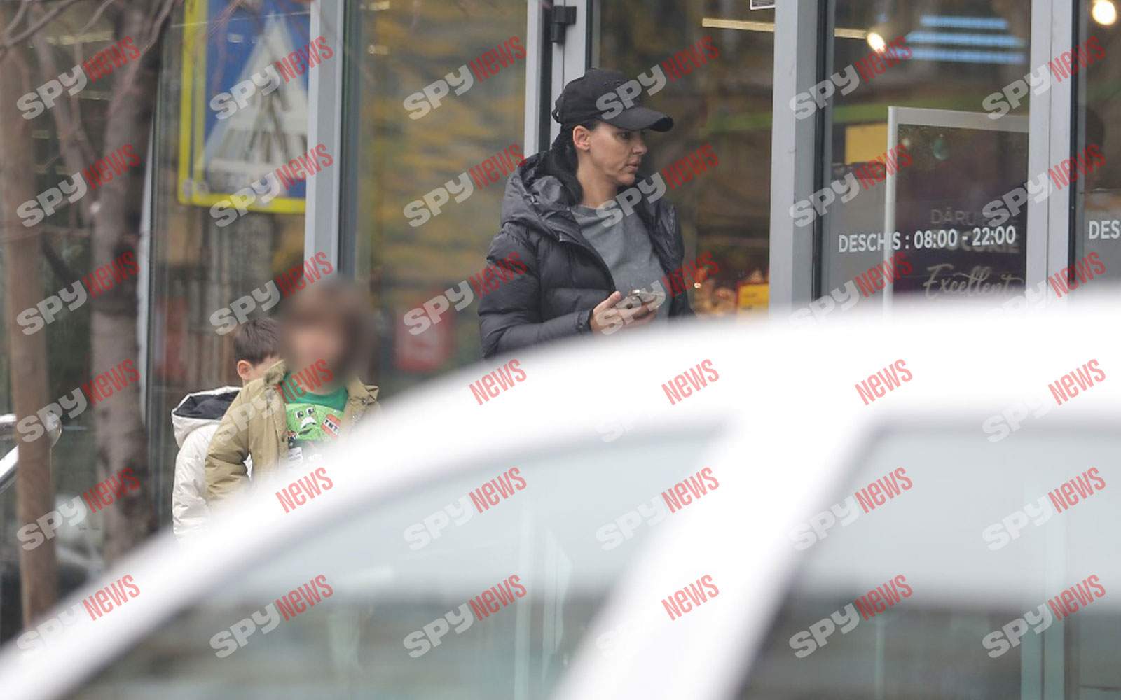 Lavinia Pârva, apariție rară! Este o mămică exemplară! Cum au filmat-o paparazzii Spynews.ro