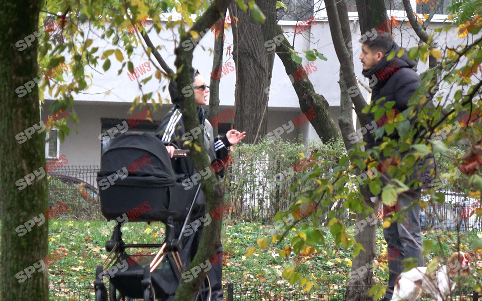 Fiul lui Adrian Năstase, scandal cu soţia, în plină stradă! Corina a plecat cu copilul plângând, iar el i-a lăsat singuri în parc!