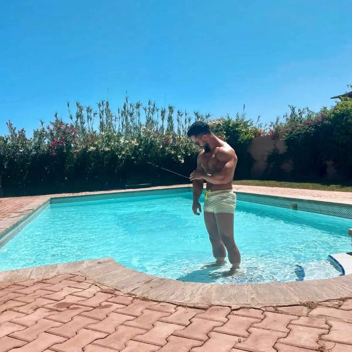 razvan ochea la piscina