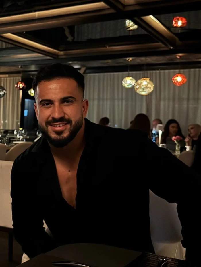 razvan ochea la o petrecere