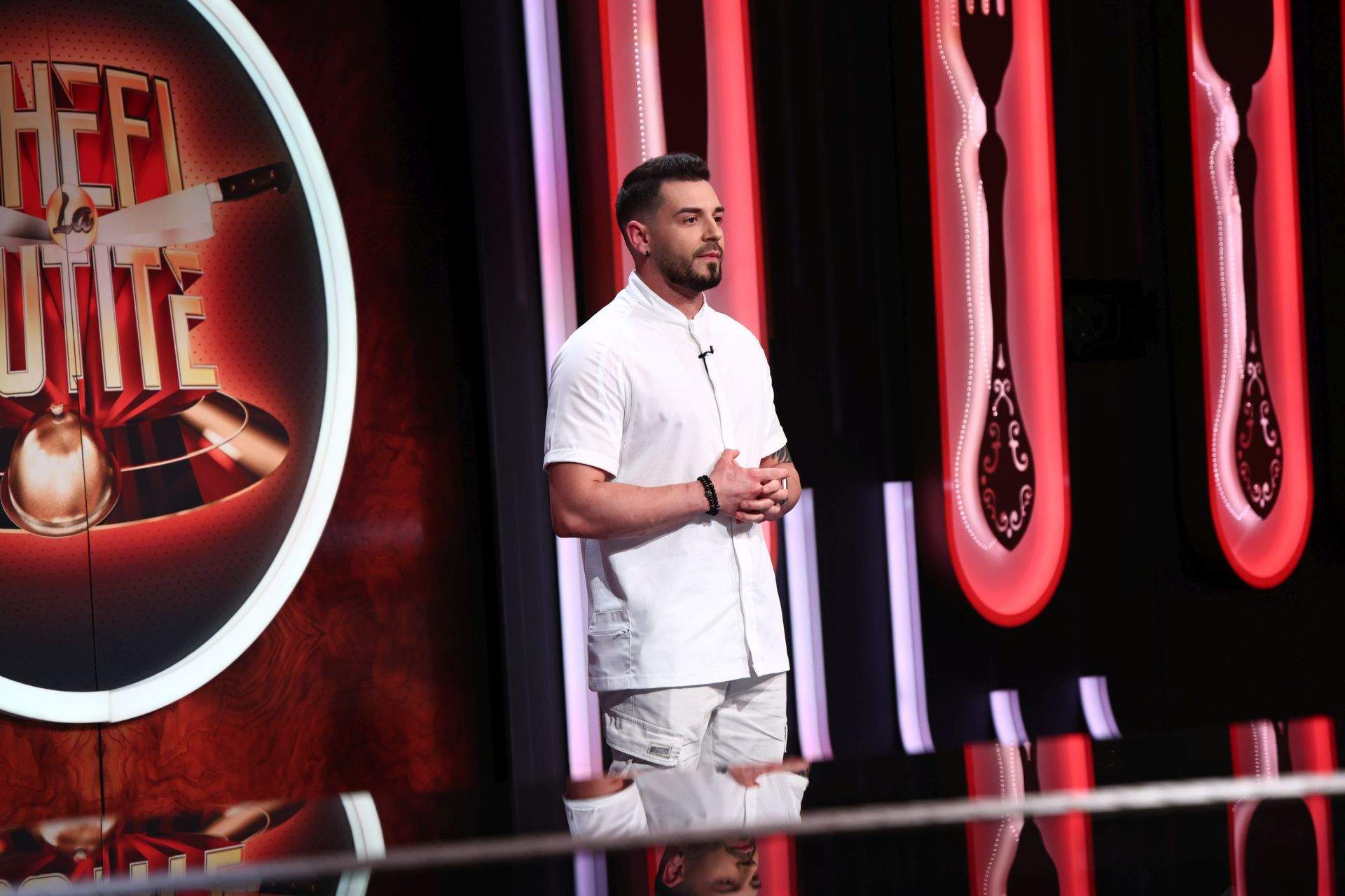 Chef Orlando a dat cuțitul de aur chiar în prima ediție a noului sezon Chefi la cuțite. Urmează o luptă spectaculoasă pentru amuletă, după prima victorie a lui Chef Sautner