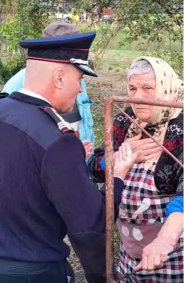 Locuitorii din Ceatalchioi refuză să își abandoneze casele. Autoritățile au decis evacuarea: "Nu pleacă toată lumea de aici"