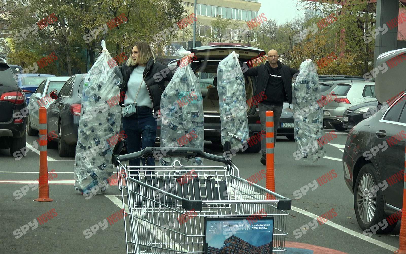 Romaniţa Iovan şi iubitul au grijă de mediu! Fac ce ar trebui să facem fiecare dintre noi! Cum i-au surprins paparazzii spynews.ro