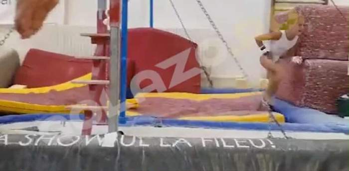 Camelia Voinea, filmată în timp ce își abuzează fiica în sala de gimnastică. Sabrina Voinea: ”Mami, nu mai pot!”