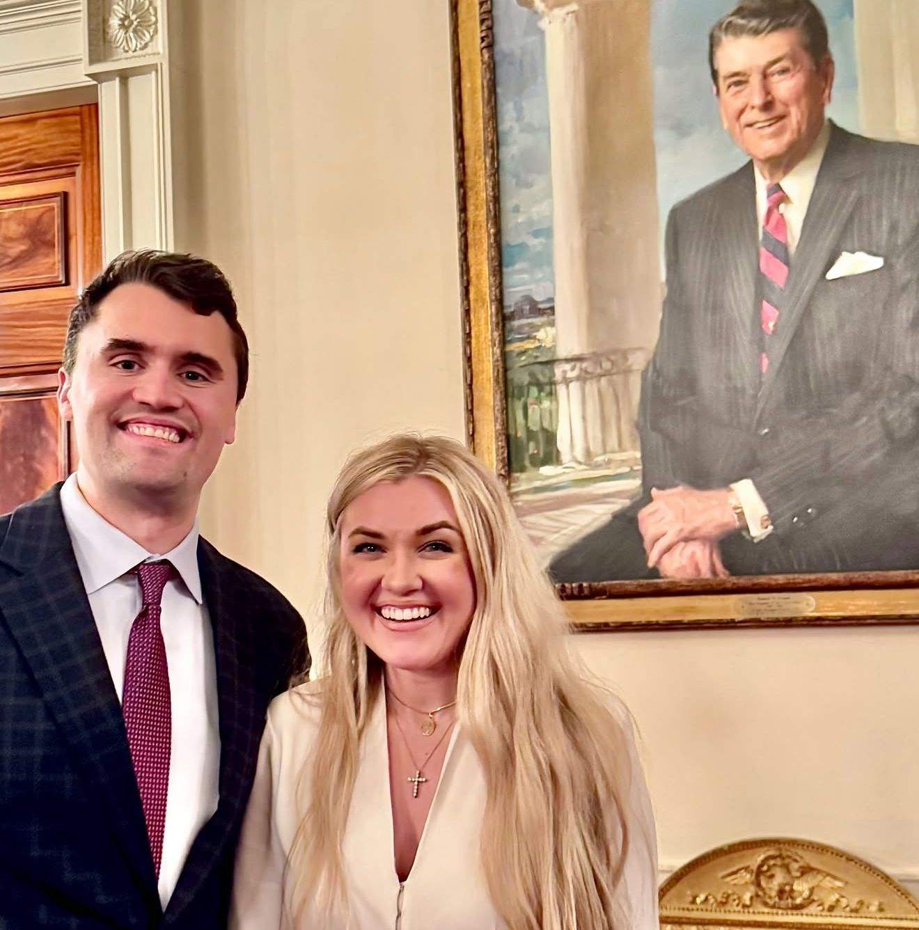 Erika Kirk, împreună cu Charlie Kirk, soțul împușcat mortal.