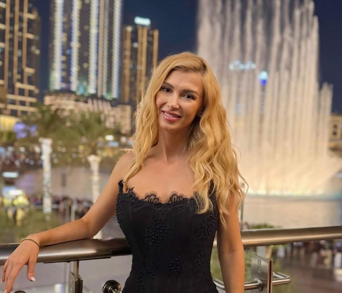 Andreea Bălan, îmbrăcată elegant