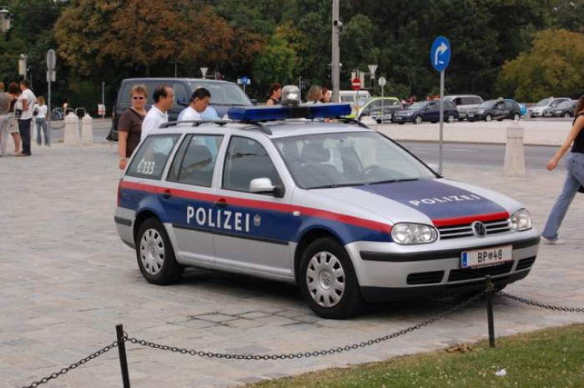 O mașină de poliție, din Austria