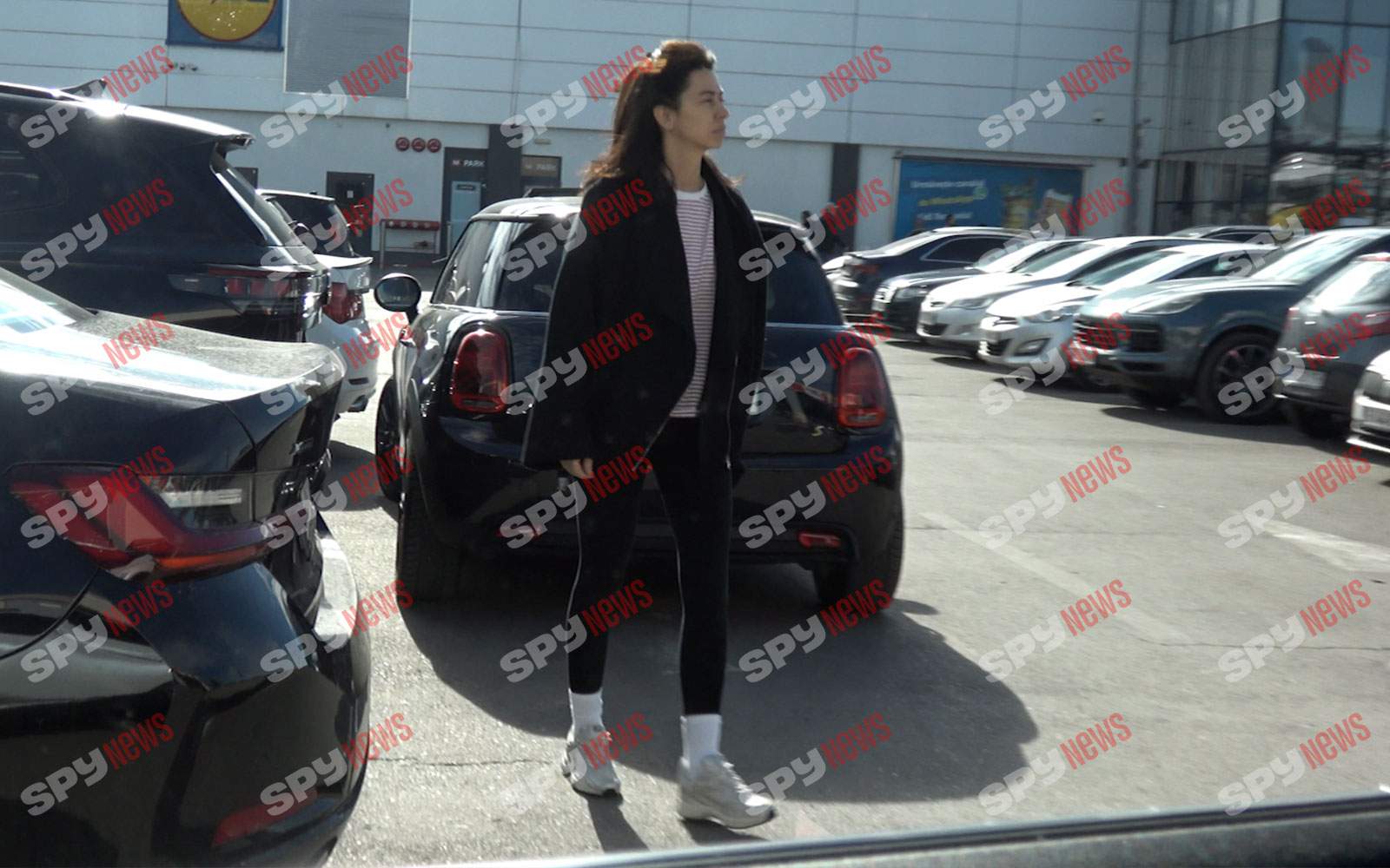 Diana Bart arată demenţial! Cum se menţine în formă prezentatoarea TV! Ce o ține „în priză”