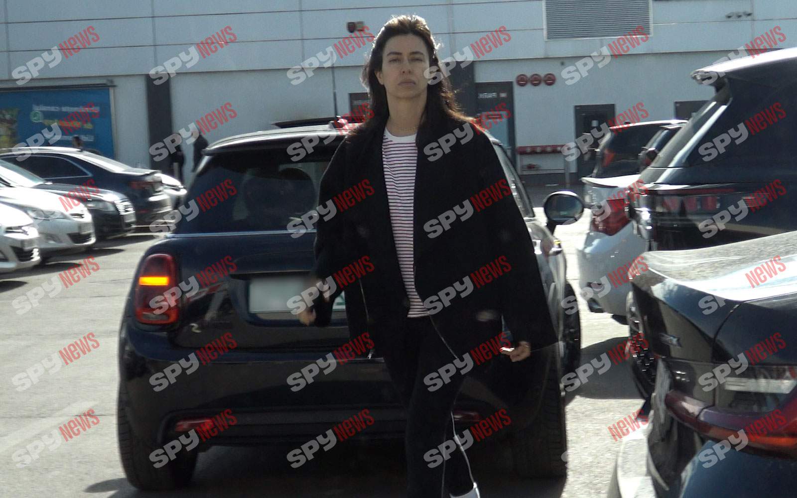 Diana Bart arată demenţial! Cum se menţine în formă prezentatoarea TV! Ce o ține „în priză”