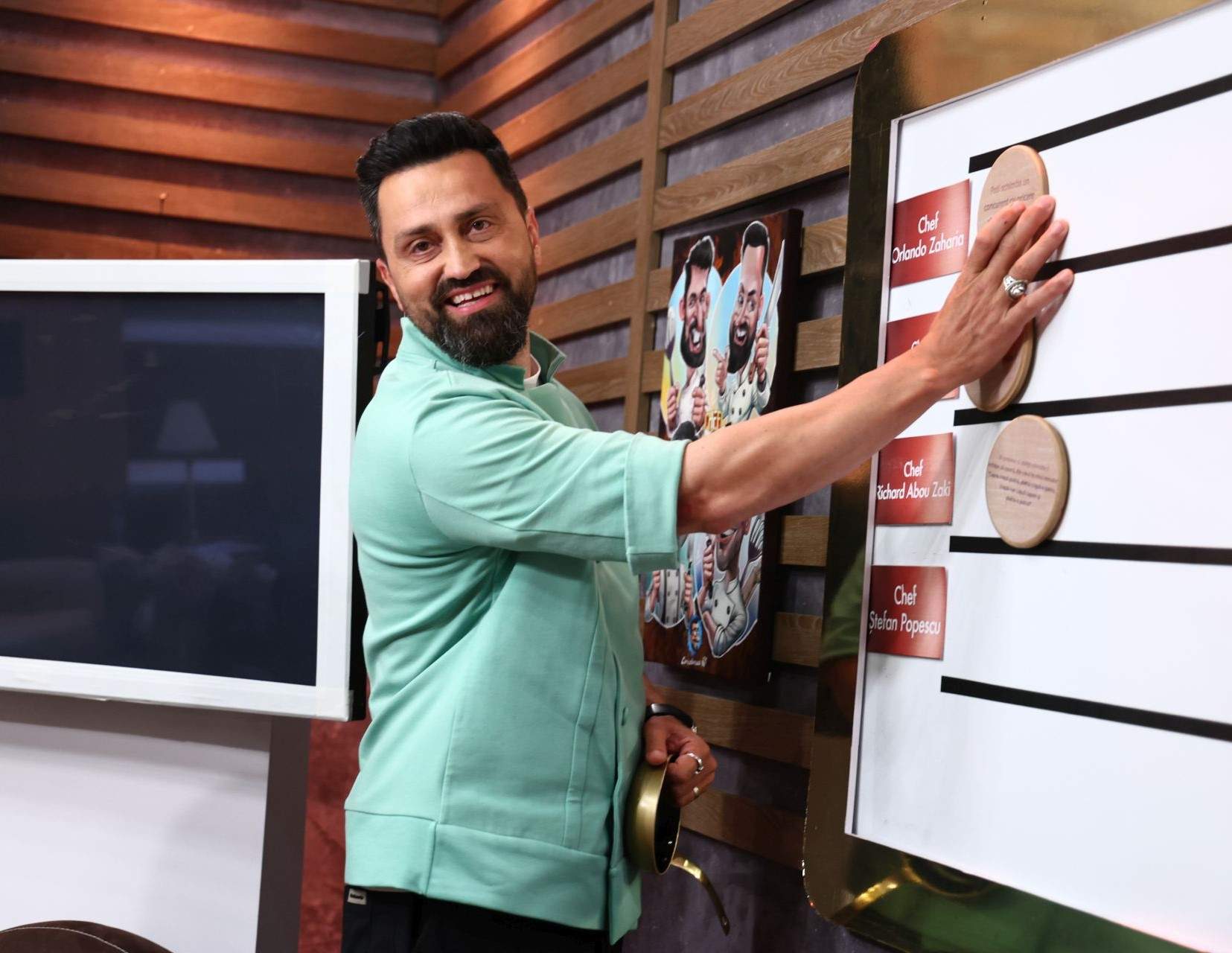 Chefi la cuțite, lider de audiență cu ediția de ieri. Chef Richard Abou Zaki i-a dat aseară cuțitul de aur lui Luca Zvaleni