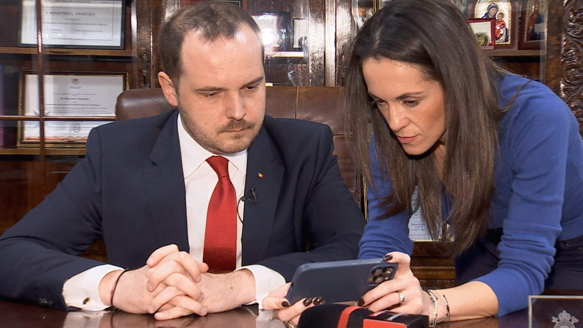 24 de ore de chin în camera de gardă - Mini-serie cutremurătoare la Observator 17 Reacția ministrului Sănătății la vederea imaginilor