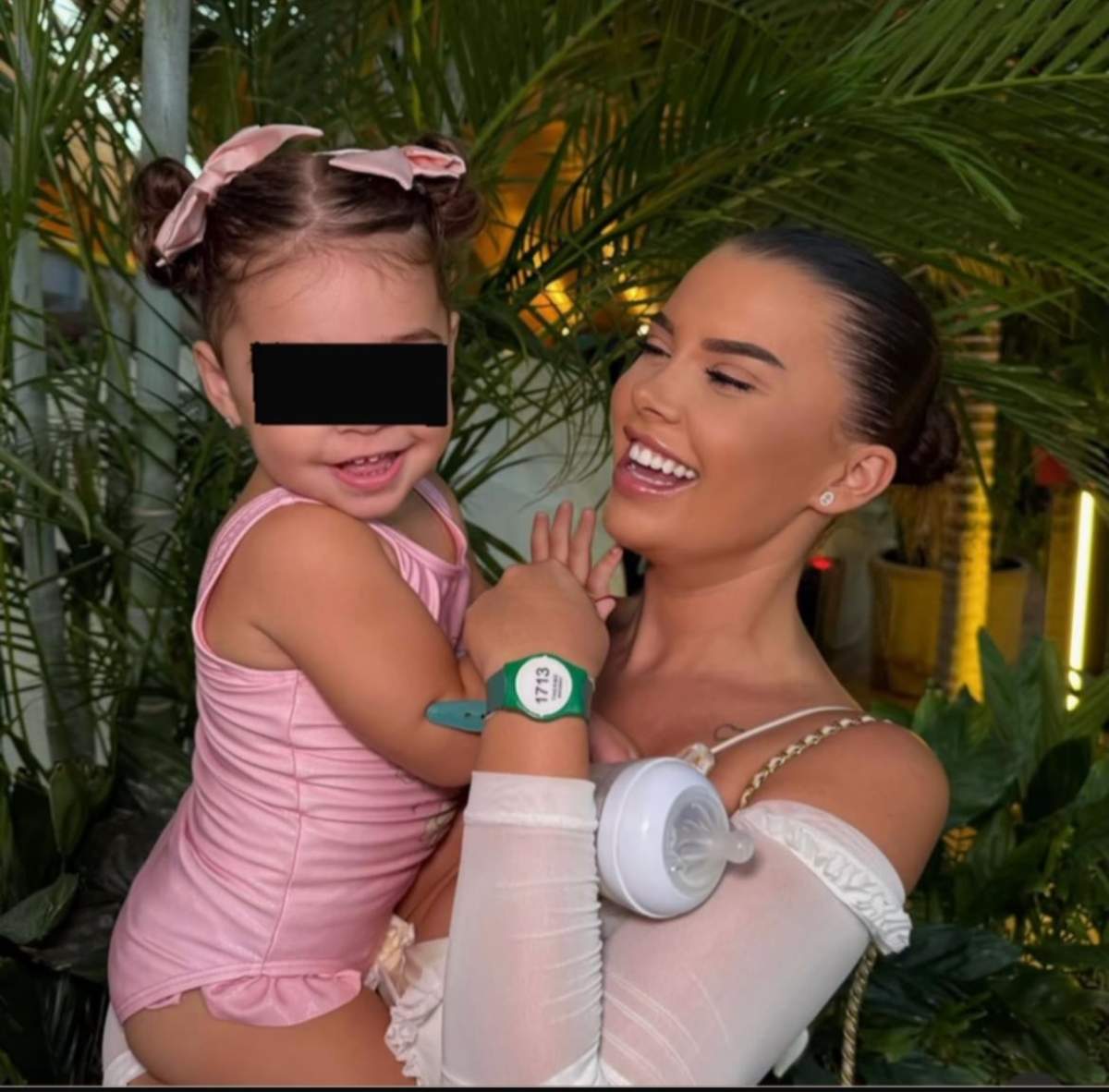 Andra Volos și fiica ei, Kim