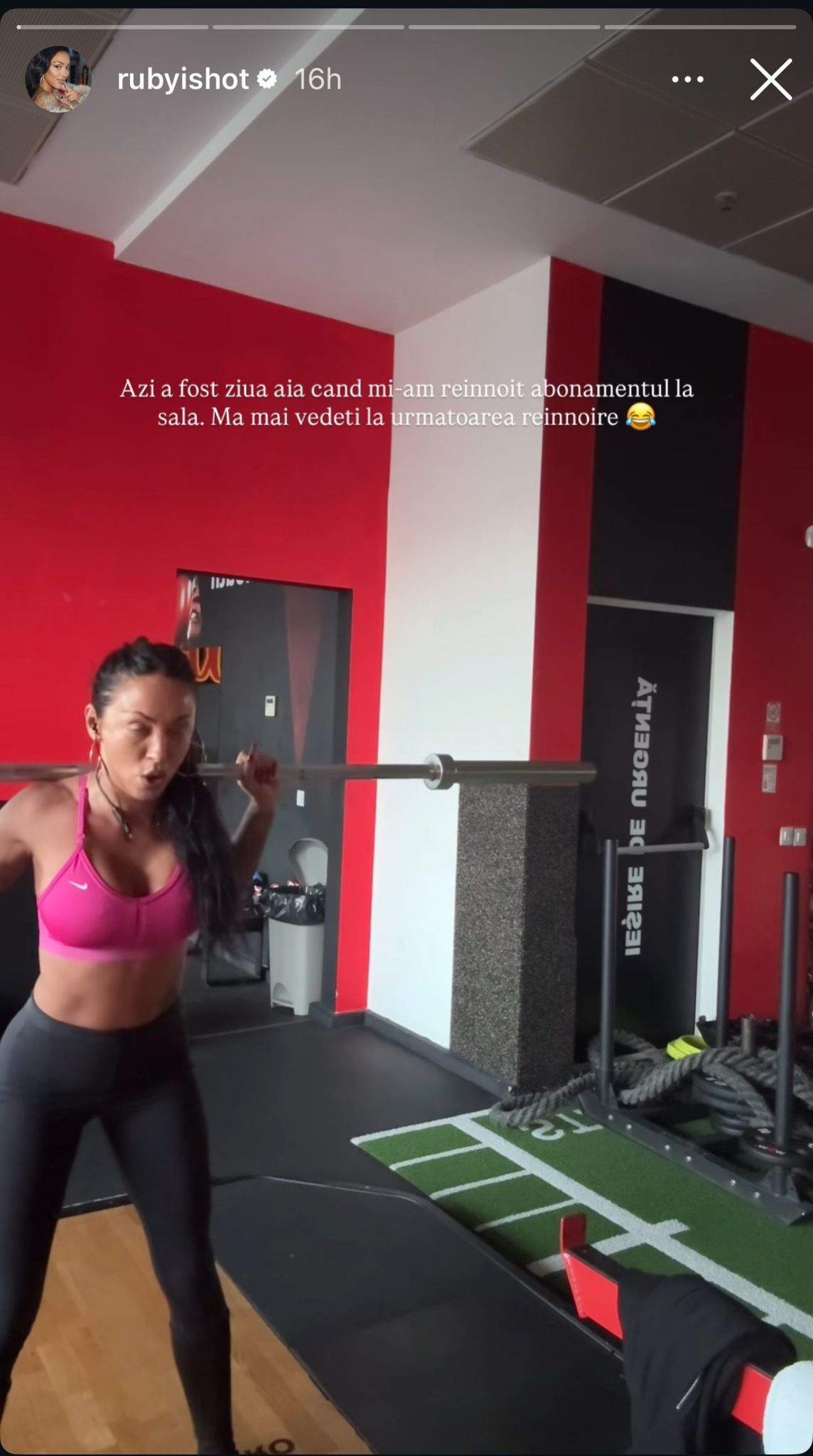 Rubi, îmbrăcată sport