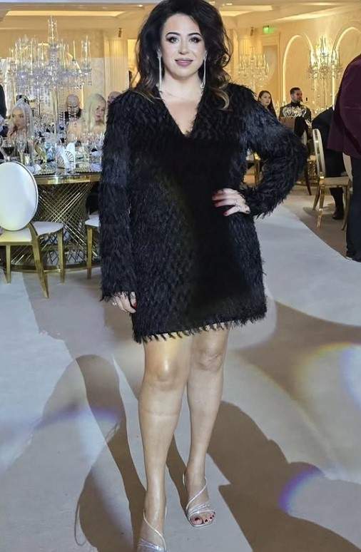 Oana Roman, la petrecere