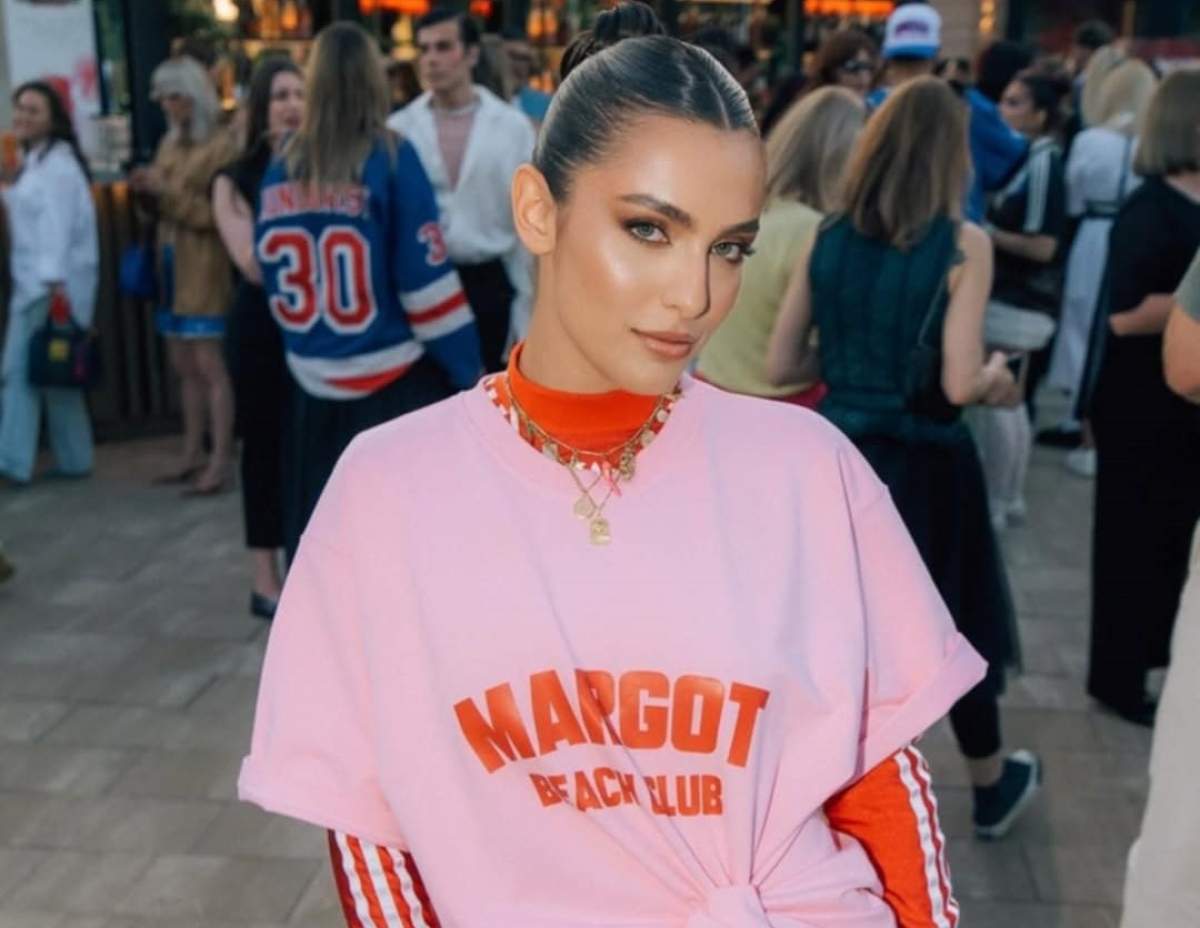 Alexia Eram, îmbrăcată în stil baggy