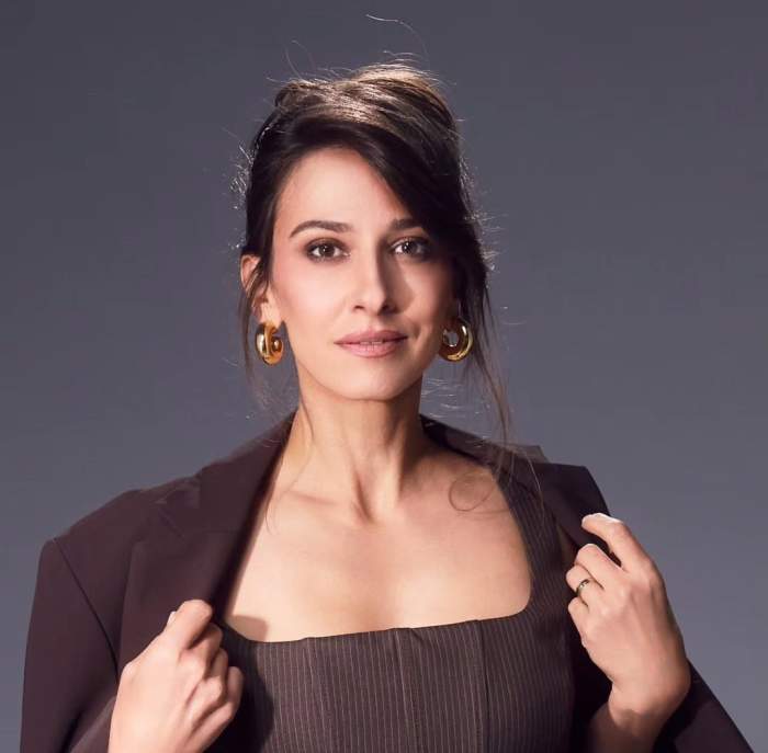 Dana Rogoz, îmbrăcată elegant