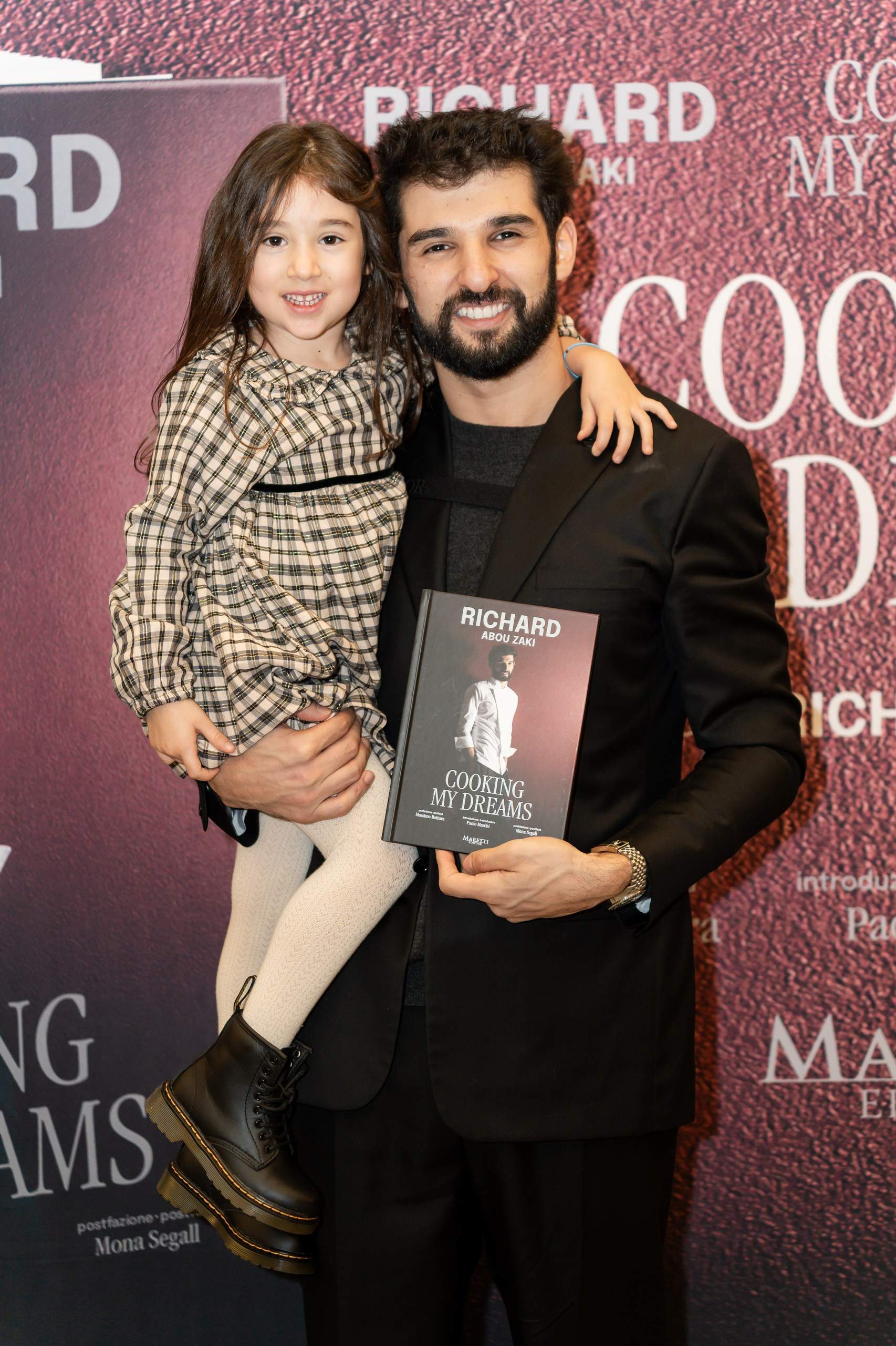 Chef Richard Abou Zaki a lansat cartea Cooking my dreams, dedicată parcursului său în lumea artei culinare: ”Mi-am deschis sufletul cu multă emoție în aceste pagini”