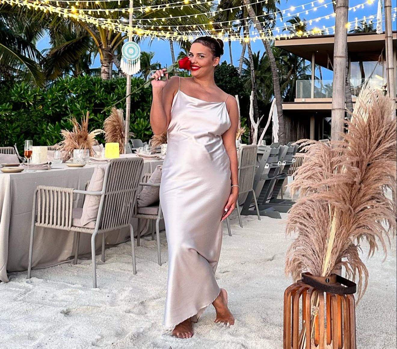 Andreea Popescu, la un restaurant