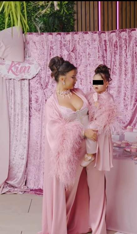 andra volos si fiica