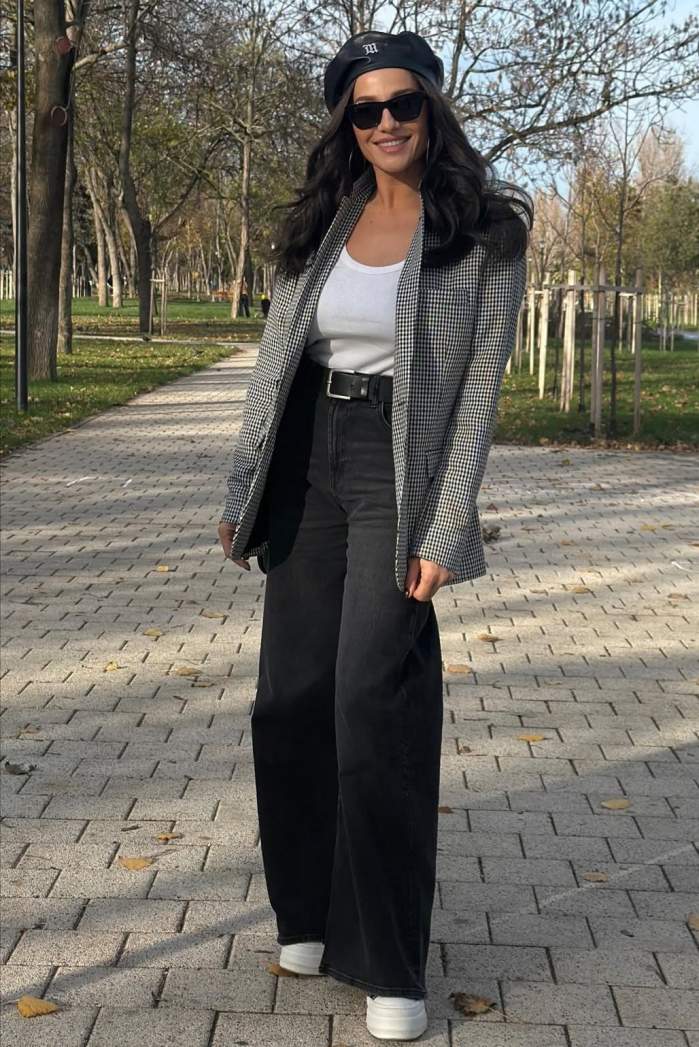 Claudia Pătrășcanu, în parc