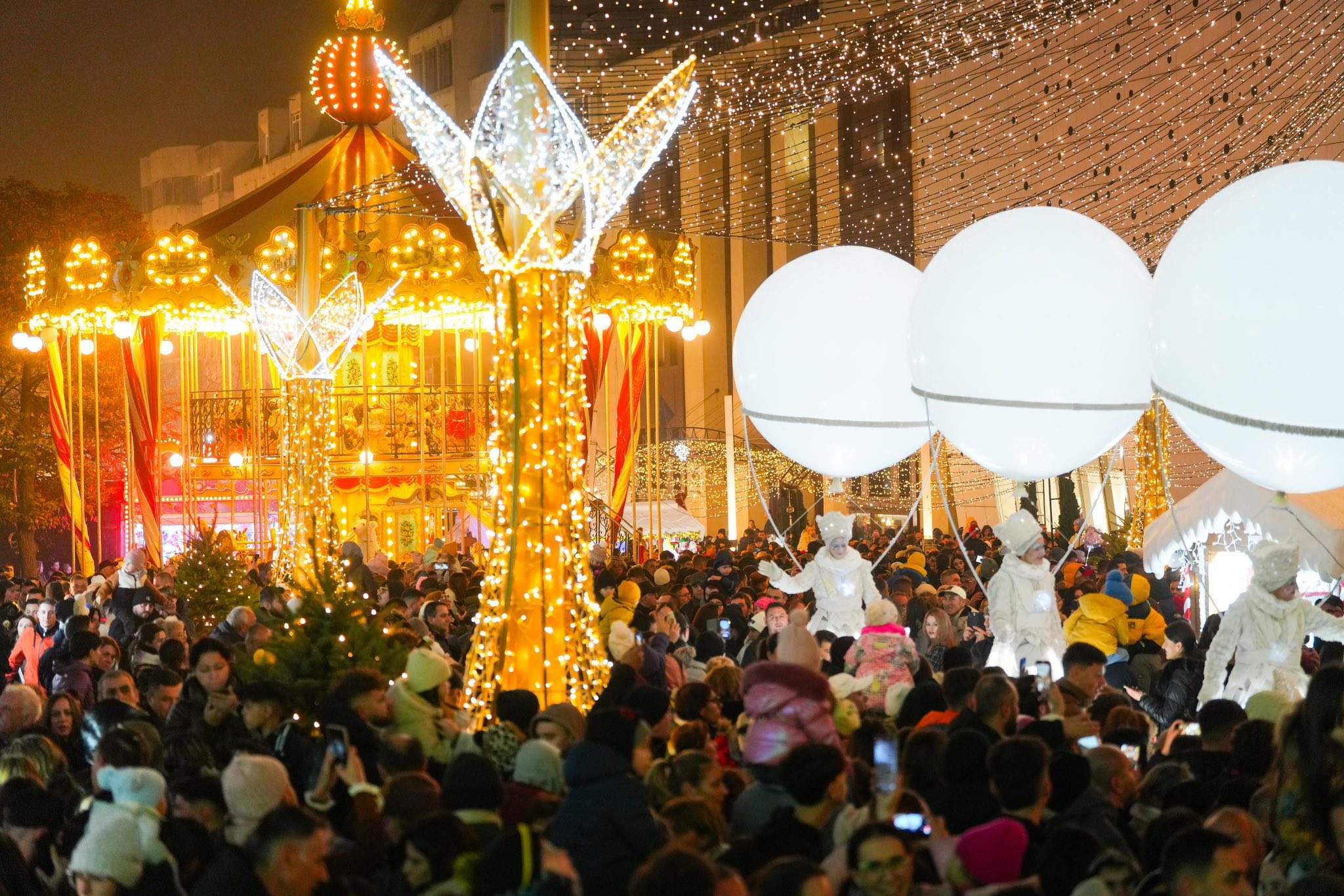 Lumini Târgul de Crăciun de la Craiova
