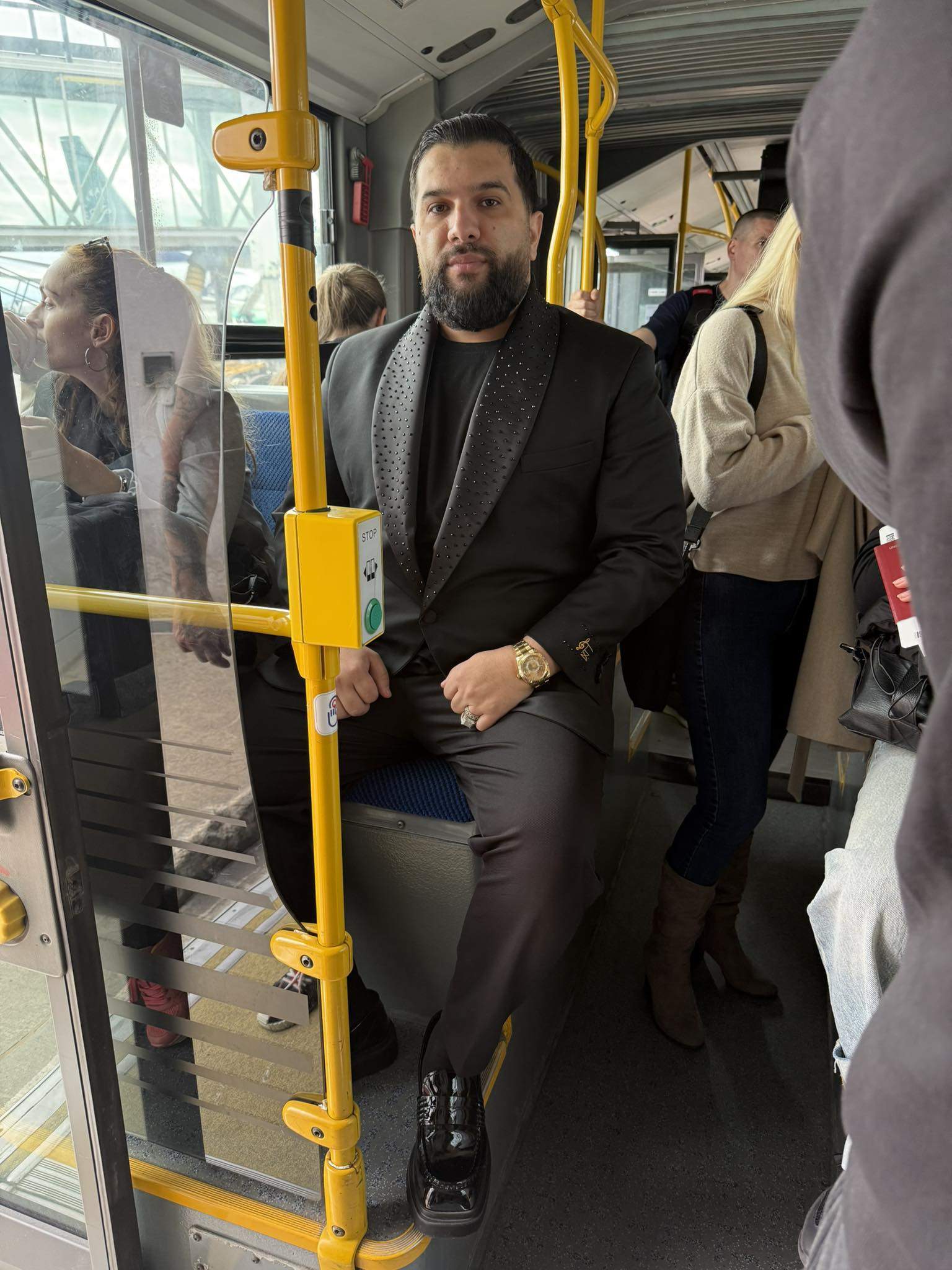 Tzancă Uraganul în metrou