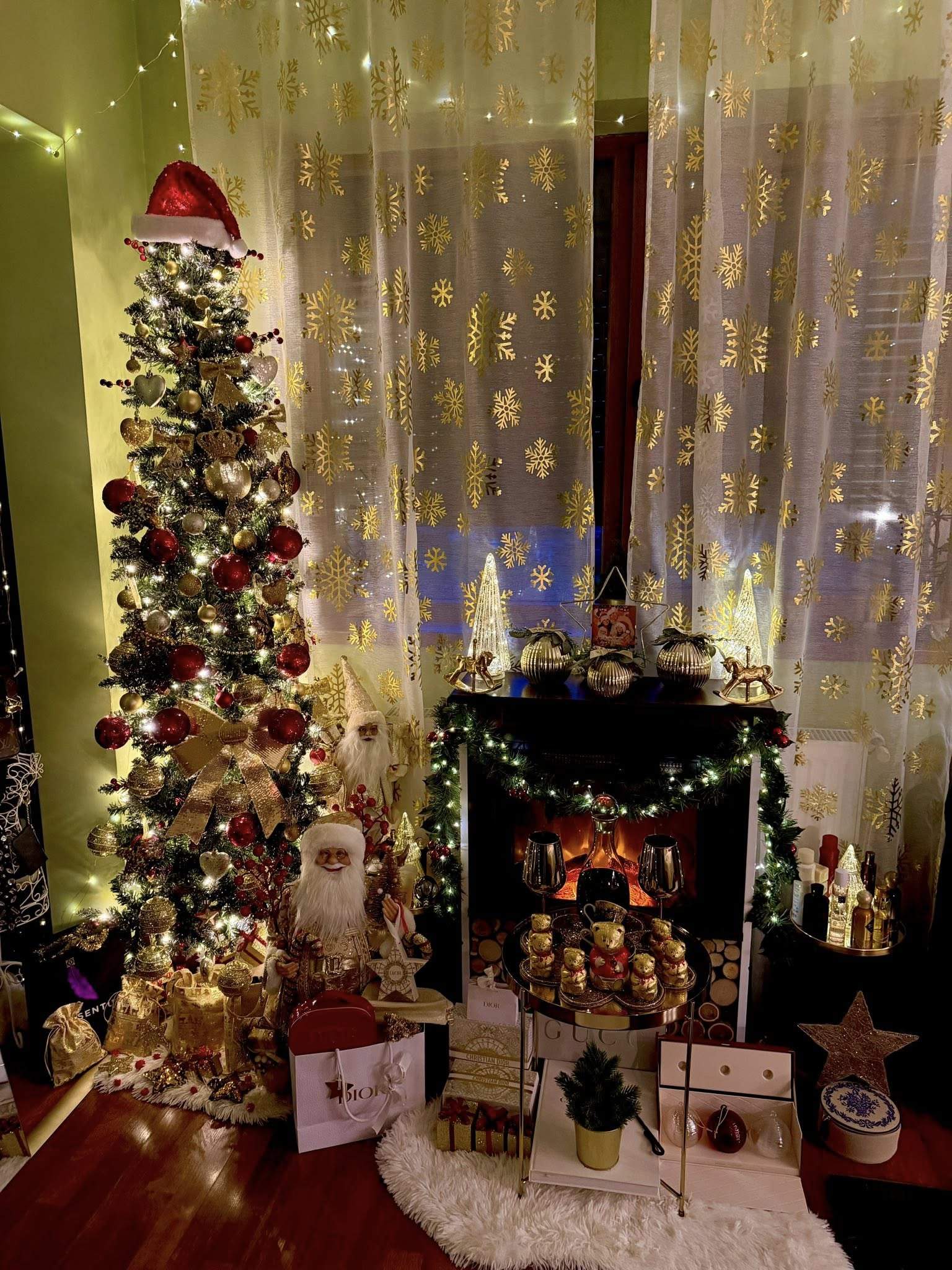 Brăduțul pe care l-au criticat internauții