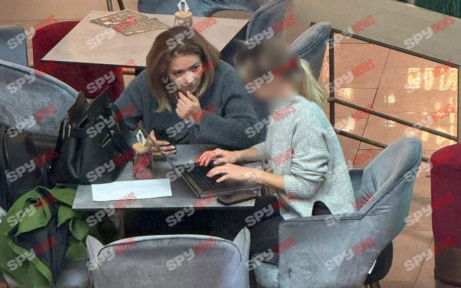 Cristina Bâtlan nu neglijează afacerile! Unde semnează celebra afacerista, mai nou, contractele | PAPARAZZI