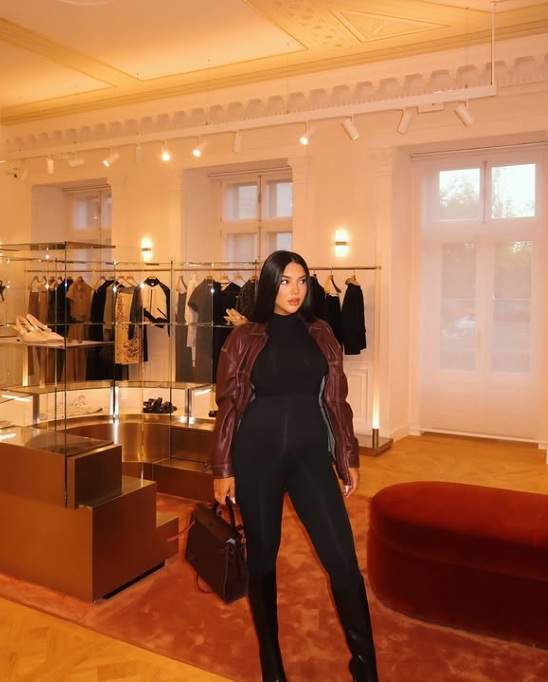 Larisa Udilă a spus cum a reacționat fiul ei când a aflat că va fi frate mai mare. Influencerița a dezvăluit și cum va naște