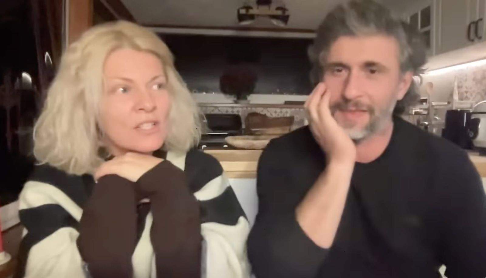 Animalul de companie al Danei Nălbaru și al lui Dragoș Bucur. Numele său e Betty și este... un porc