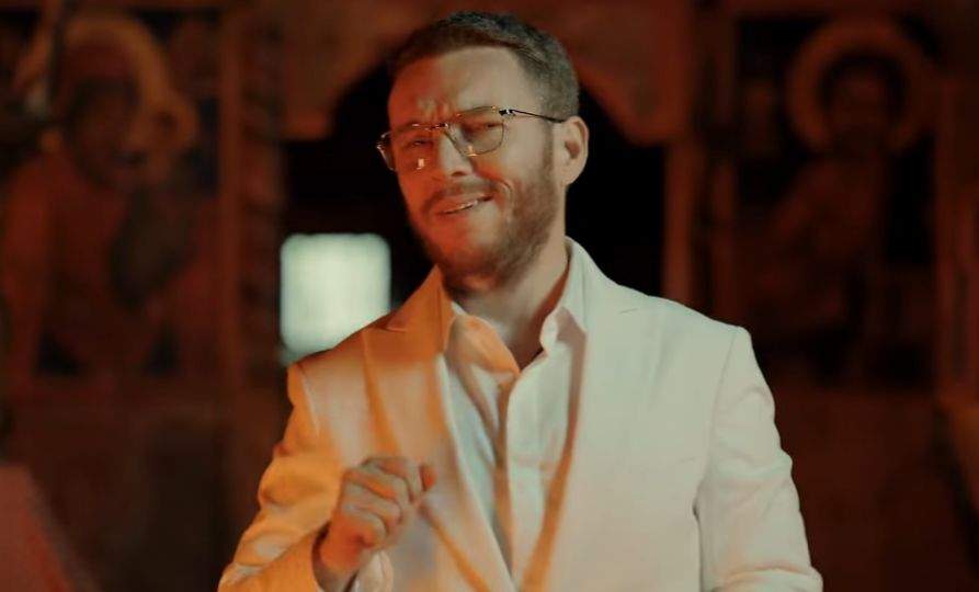 Florin Cercel, în mijlocul unui scandal de proporții! A filmat un videoclip muzical în curtea unei biserici fără permisiune