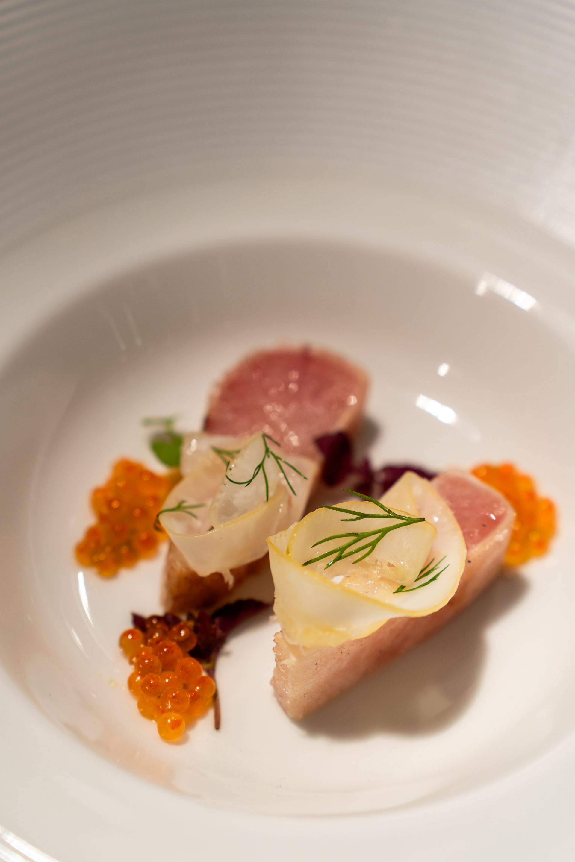 Spectacol culinar impresionant: Chef Richard Abou Zaki a deschis pop-up-ul Retroscena cu o seară memorabilă la Domeniul Știrbey