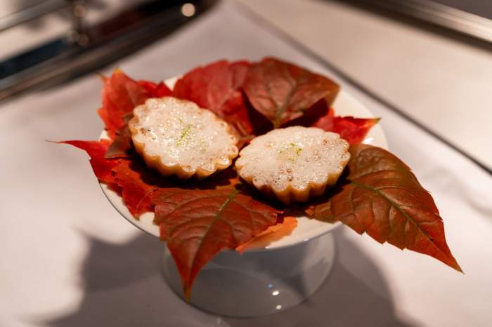 Spectacol culinar impresionant: Chef Richard Abou Zaki a deschis pop-up-ul Retroscena cu o seară memorabilă la Domeniul Știrbey