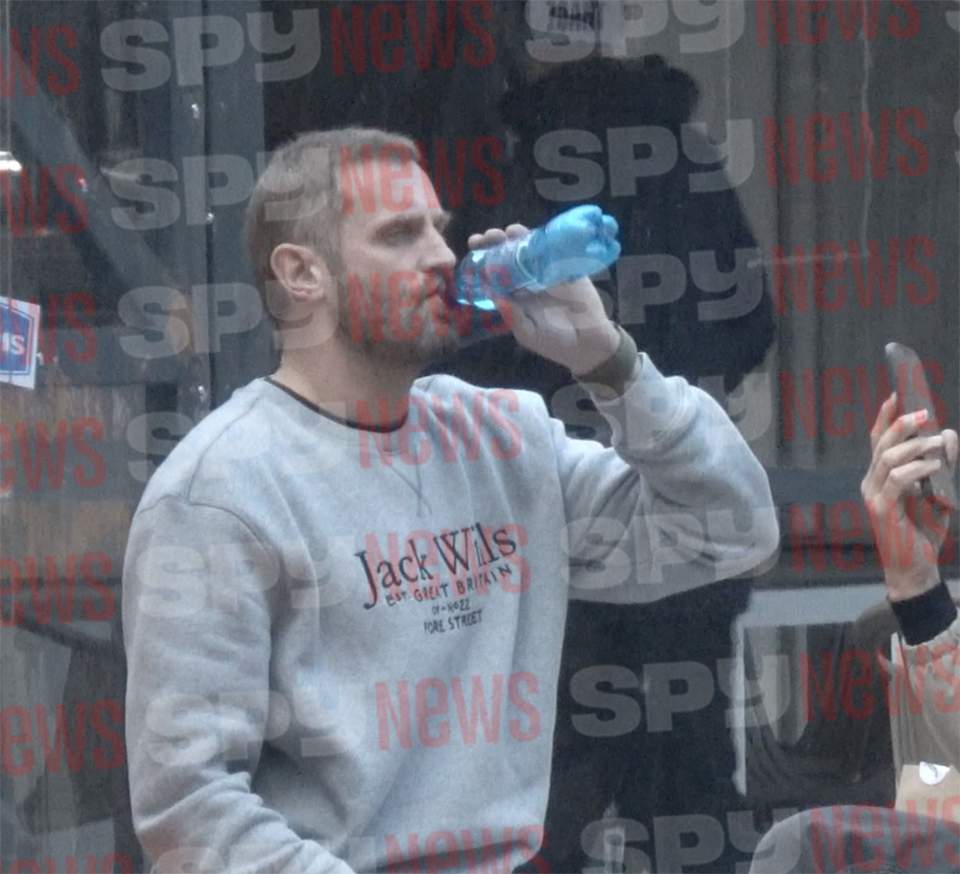 Cea mai tare prietenie din showbiz! Nicolai Tand şi Sorin Brotnei sunt apropiaţi nu doar de ochii lumii! Vezi mai rar aşa ceva