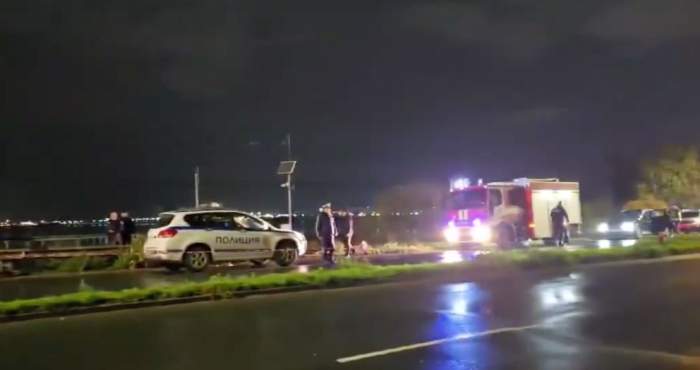 Șase morți și patru răniți, după ce s-au răsturnat cu mașina în lac! Șoferul român încerca să fugă de poliție