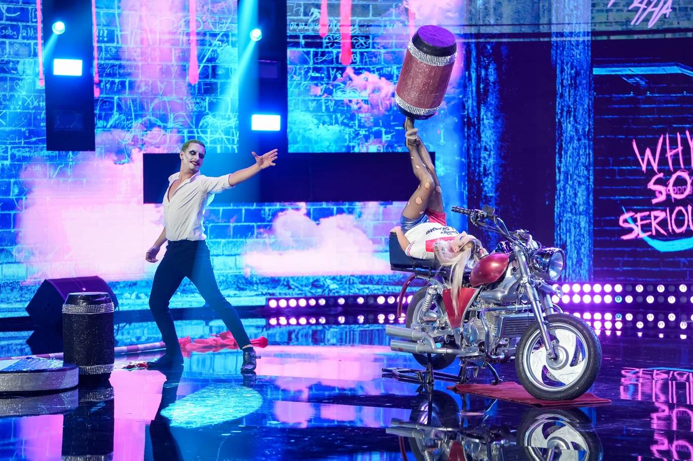 Mamă și fiică intră în competiție directă pe scena The Ticket