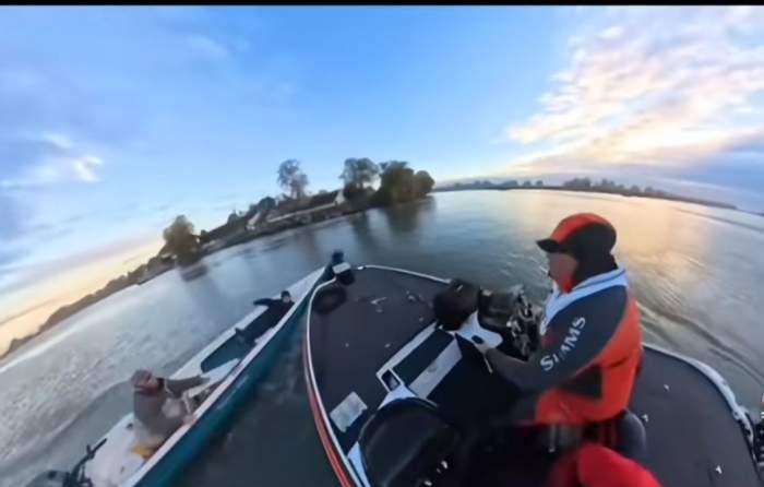 Accident naval în Delta Dunării! O ambarcațiune staționată, lovită frontal în timpul unui concurs de pescuit