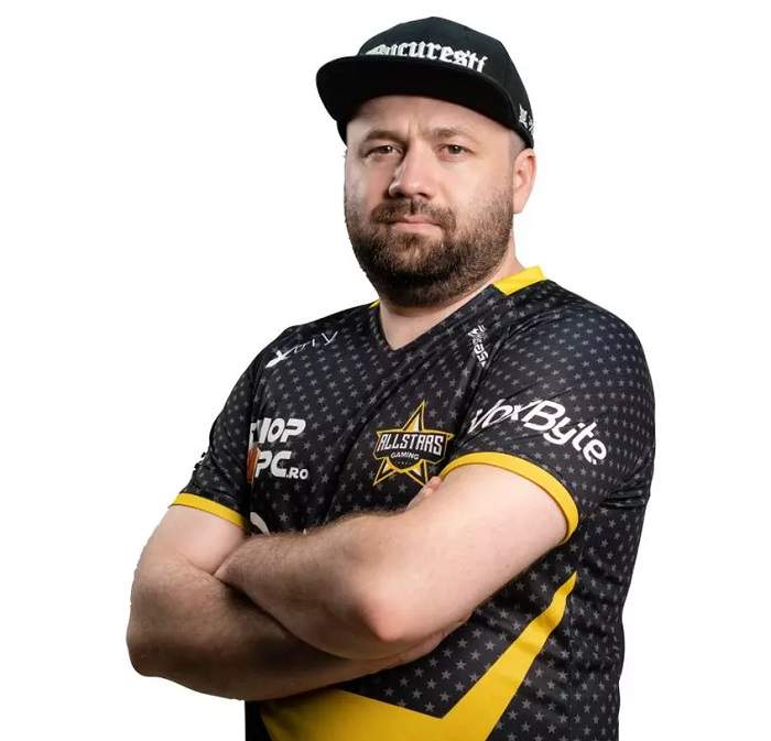 Fata hărțuită de „Justițiarul de Berceni”, motiv de scandal, la tribunal | Influencer celebru, implicat