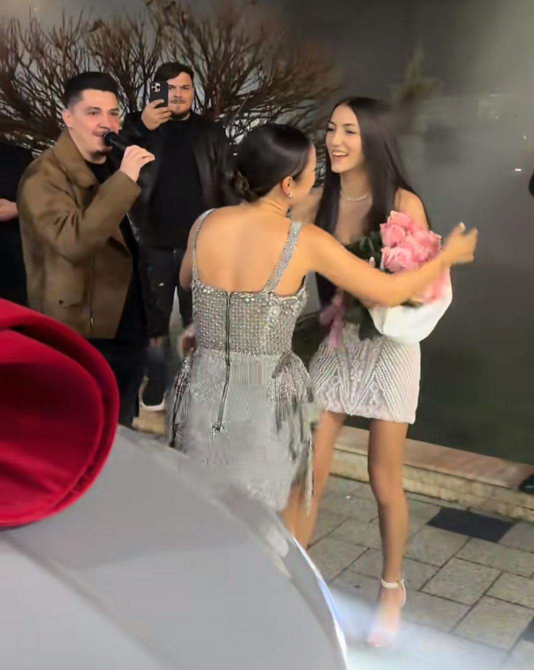 Cum încearcă Bogdan de la Ploiești să își inducă fanii în eroare. Adevărul despre buchetul de flori imens pe care l-a postat