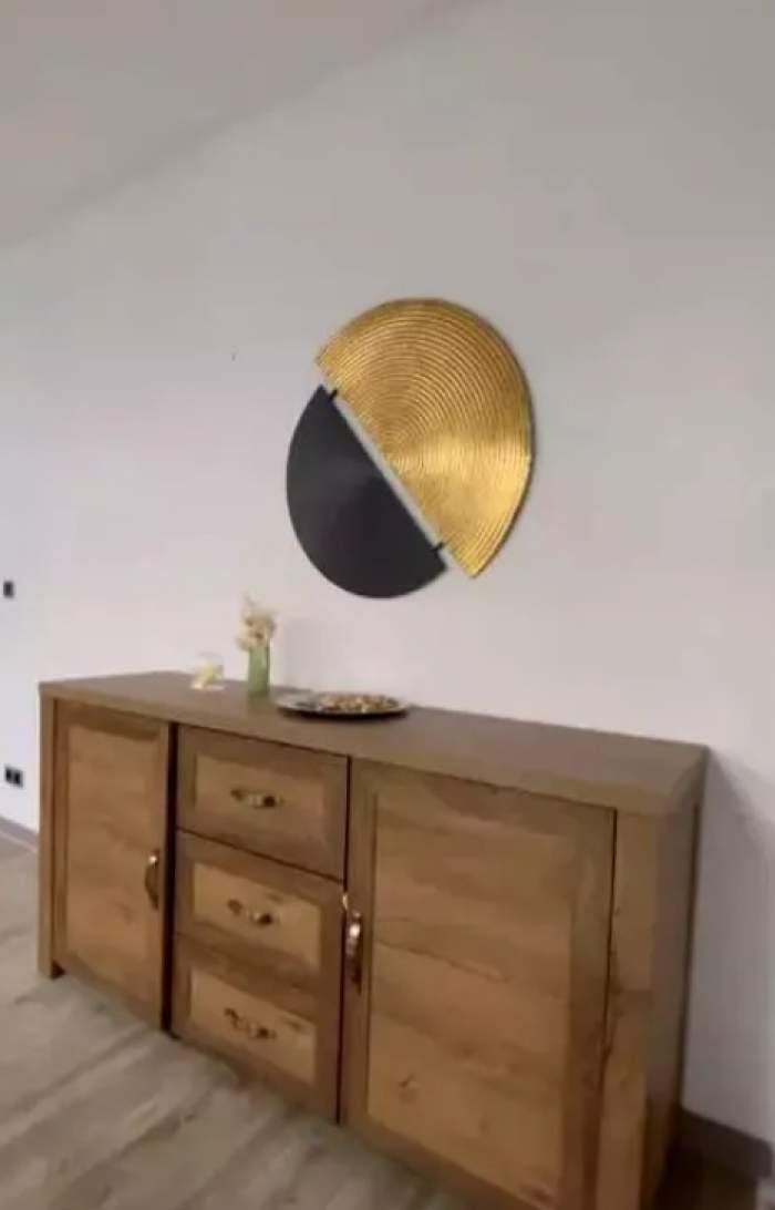 Cum și-a amenajat Liviu Vârciu casa de vacanță din Poiana Brașov. Imagini din proprietatea pe care o deține artistul la munte