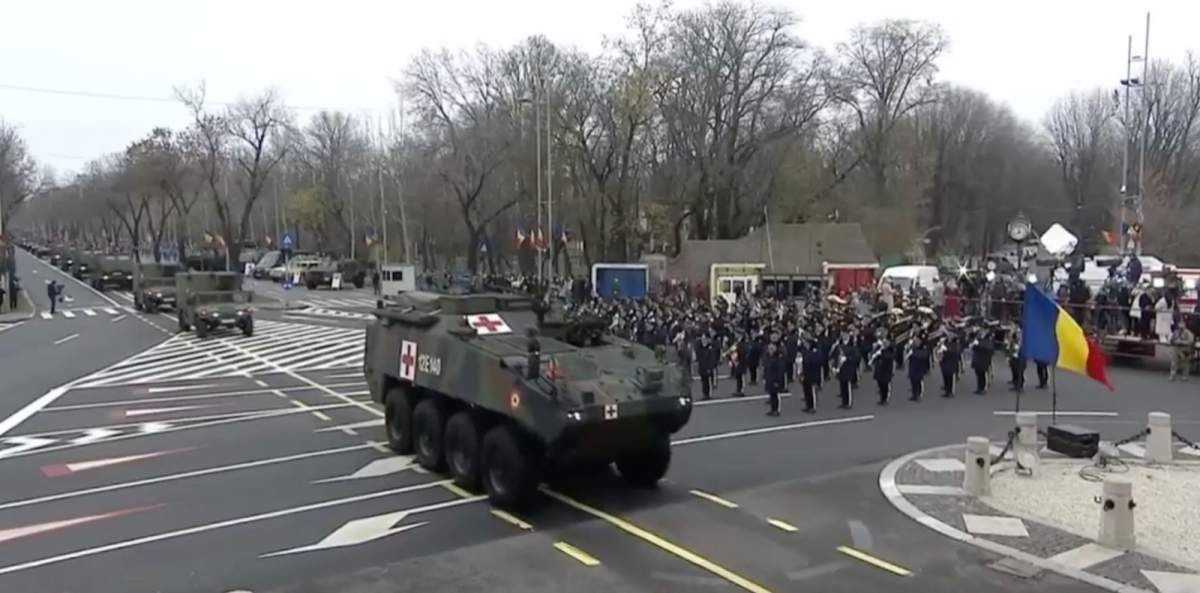 A început parada militară