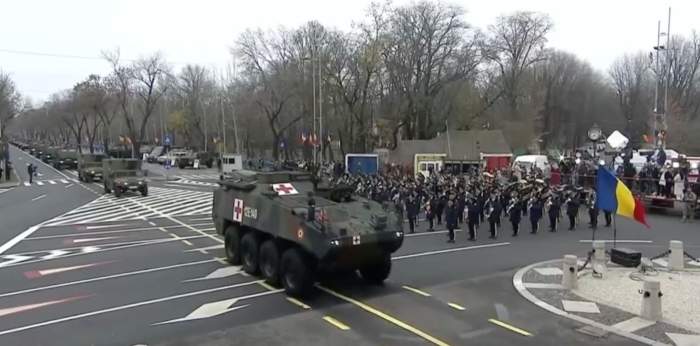 A început parada militară