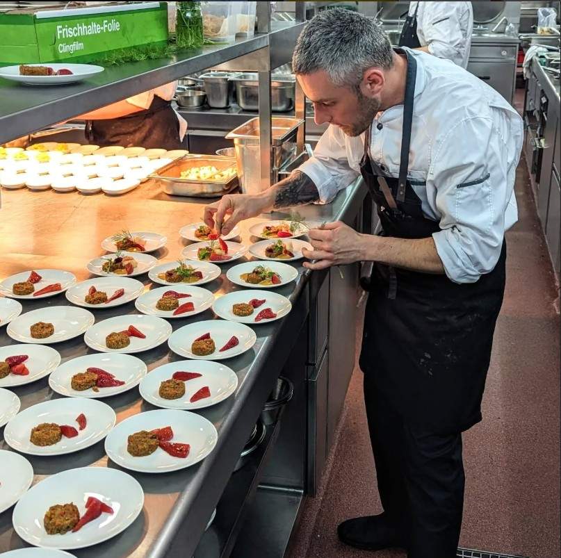 alexandru helju chefi la cutite